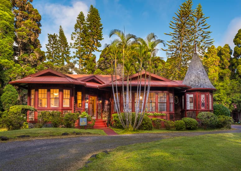 Dillingham House at Volcano Village