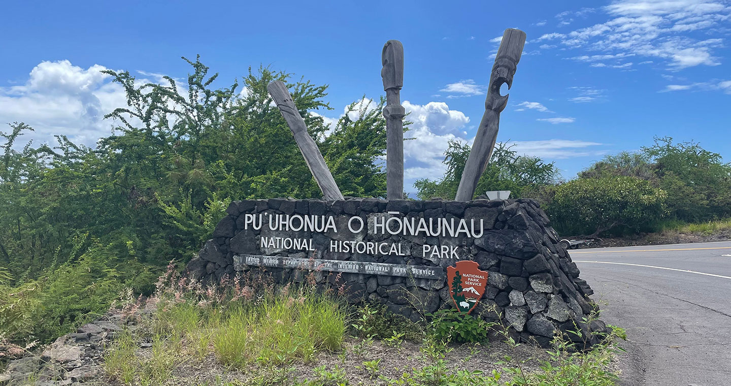 Big Island tours: visit Pu’uhonua O Honaunau National Historical Park