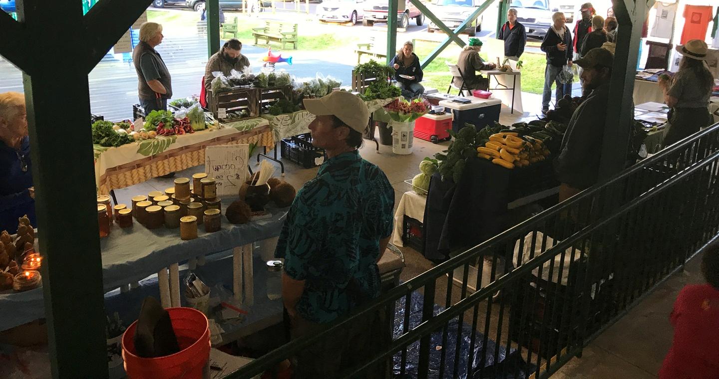 Cooper Center's Farmers Market in Volcano Village Hawaii
