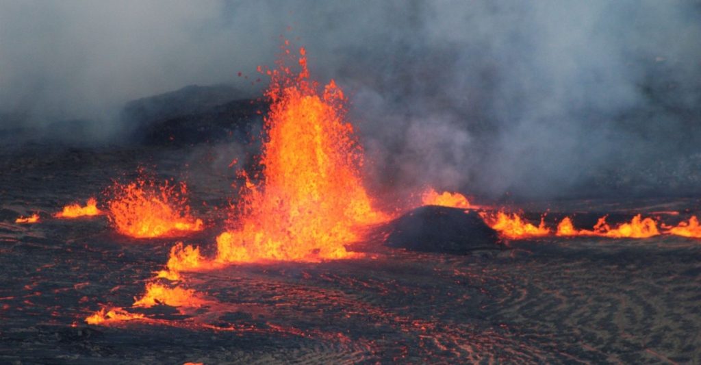 A volcanic eruption of Kileuea at Hawaii Volcanoes National Park