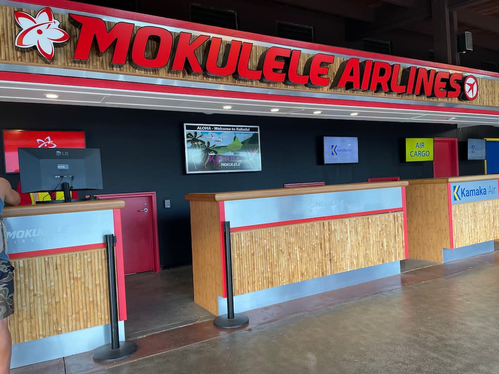 Mokulele Airlines ticketing booth at the Hilo Airport